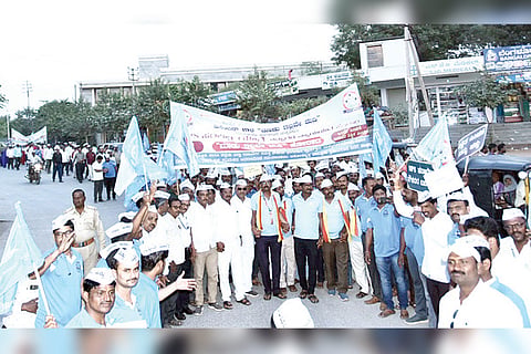 081122 OPS Sankalpa Yatra in Koppal