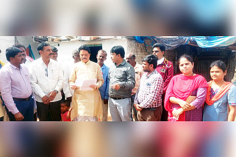 14122022 manvi mla visit to koli camp