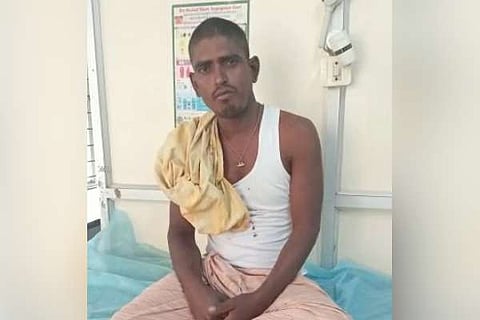 ನಾಲಗೆ ಕತ್ತರಿಸಿಕೊಂಡ ವ್ಯಕ್ತಿ