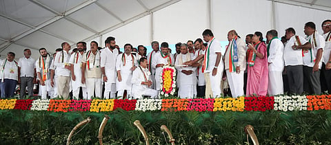 ಜೆಡಿಎಸ್ ಶಕ್ತಿಕೇಂದ್ರದಲ್ಲಿ ‘ಕೈ’ ಬಲ ಪ್ರದರ್ಶನ : ಪ್ರಜಾಧ್ವನಿ ಯಾತ್ರೆ