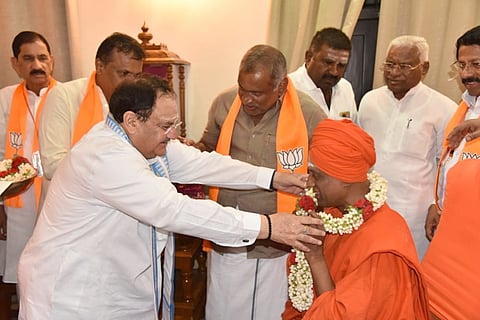 jp nadda in siddhaganga math tumkur