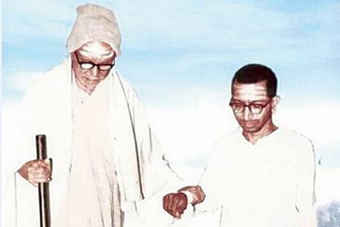 swamiji with his guru