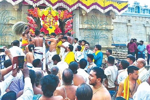 Sri Lakshmi Narasimha Swamy, gundina seve, Annadakote Puja,