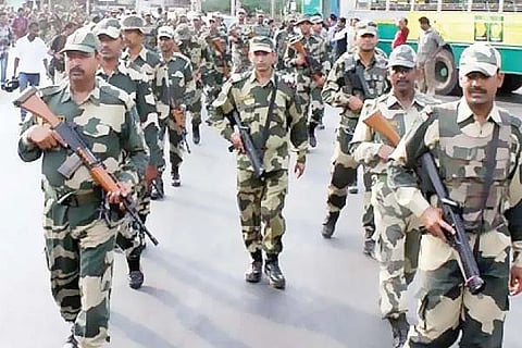 Photo of paramilitary forces