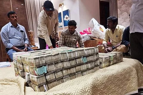 Currency Notes