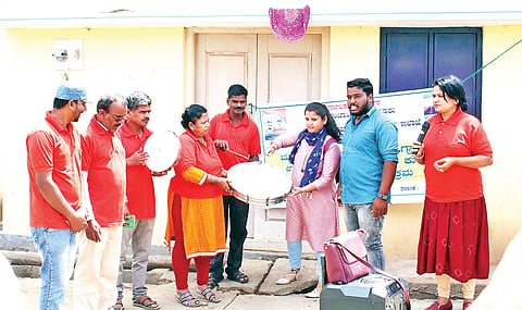 HUN-MAR-28-1(BEEDI NATAKA AT SINGARAMARANAHALLI)