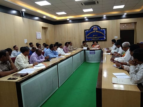 ಅಪಘಾತ ತಡೆಗೆ ಅಗತ್ಯ ರಸ್ತೆ ಸುರಕ್ಷತಾ ಕ್ರಮಕ್ಕೆ ಜಿಲ್ಲಾಧಿಕಾರಿ ಸೂಚನೆ