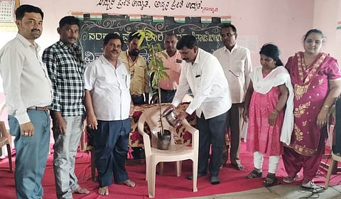 Yarnalli School Vishesh Upnyas photo