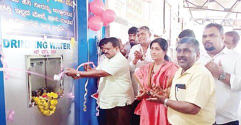 ಫೋಟೋ ಶೀರ್ಷಿಕೆ 10 ಸಿಆರ್_ಪಿ-1 ಎ