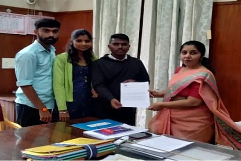 28ckm6-manavi