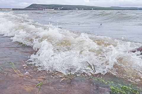 Order to drain the water of Alamatti Reservoir