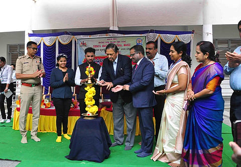 ಅಭಿವೃದ್ಧಿ ಹಣ ಲೂಟಿಕೋರರ ಪಾಲಾಗುತ್ತಿದೆ:ನಿವೃತ್ತ ನ್ಯಾಯಮೂರ್ತಿ ಸಂತೋಷ್ ಹೆಗ್ಡೆ ವಿಷಾದ