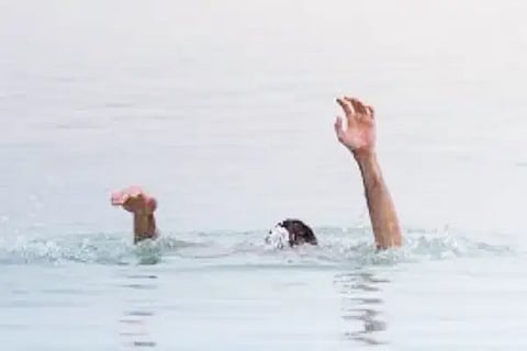 drown in water