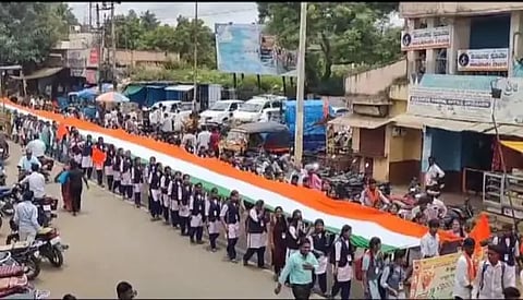 19-SGN-2- FLAG