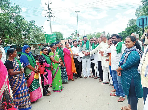 29-ANG-1 PROTEST