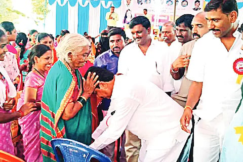 CLK GRUHALAKSHMI 30