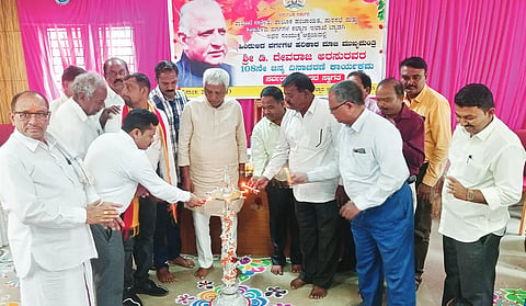 DEVARAJ ARASU DINACHARANE