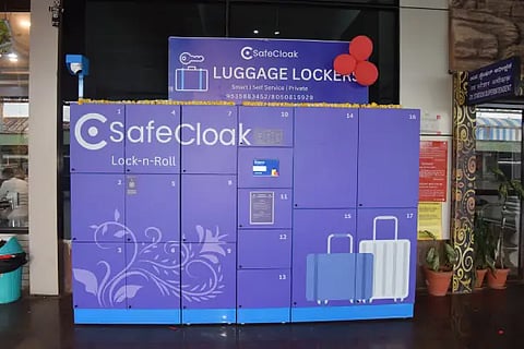 DIGITAL CLOCK