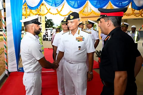 NAVY-CNS-R.Harikumar-visit-to-Karwar