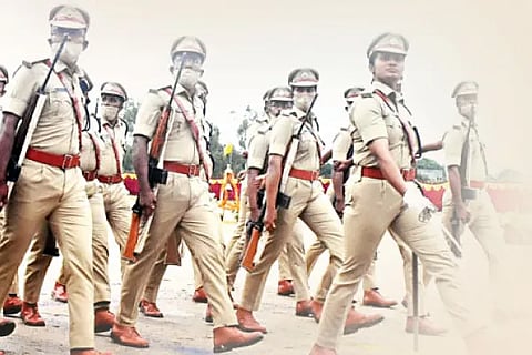 Police (4)