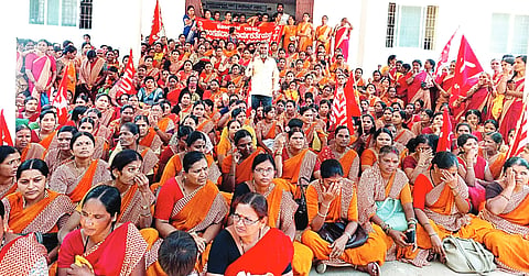 JLR ph1 Sep 15 Protest-