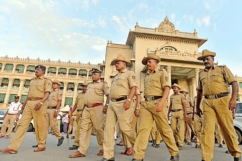 Police (6)