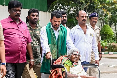 ಸಾಲುಮರದ ತಿಮ್ಮಕ್ಕ ಪ್ರತಿಭಟನೆ