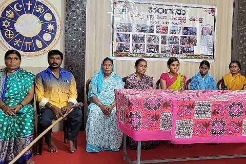 Kalahalli, Babaleshwar, women complaints, Narega wages, lack of infrastructure, media interaction,