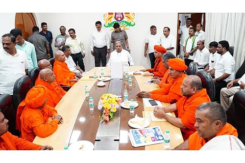 Swamijis delegation