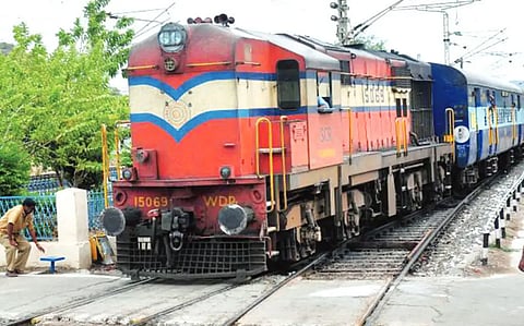 TRAINSSSSSSSSSSSSS