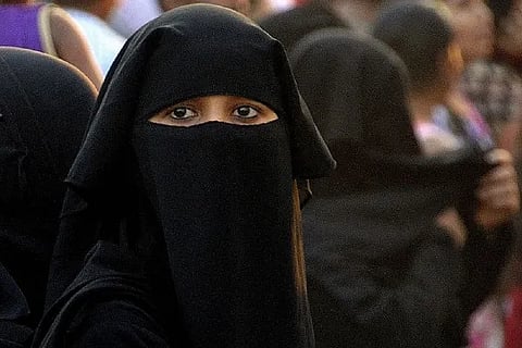 burka woman