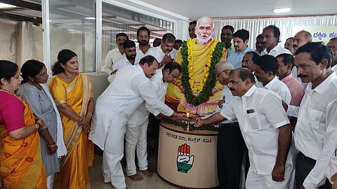 mng- sep 1- congress nArAyana guru