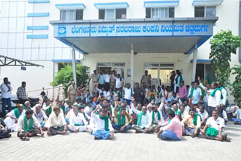 CTD 12 Protest 1