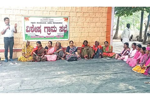 ಆಸರೆ ಮನೆಗಳು 165 sheltered houses sanctioned