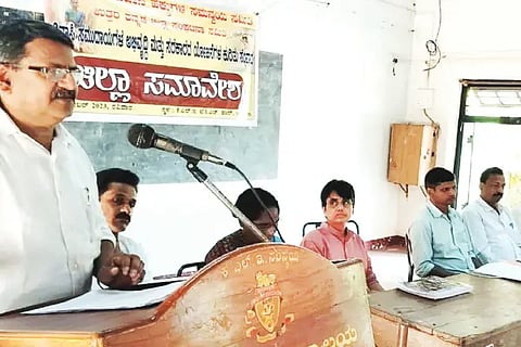 Dr. Ys Gurushant Talking in Meeting