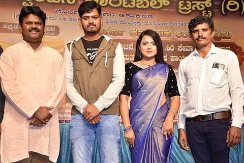 ವಿಜಯವಾಣಿ (72)
