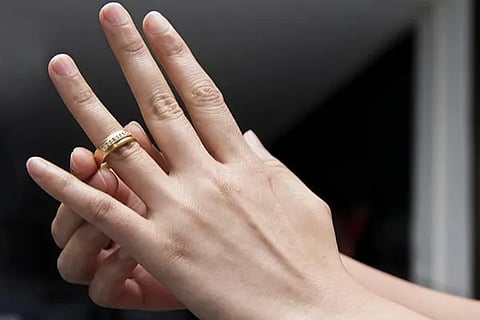 Gold Ring (1)