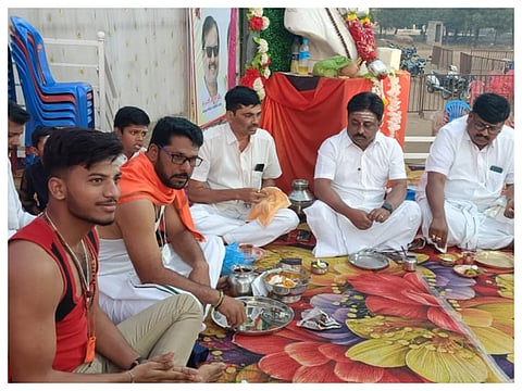 Let Shiva Puja take place in the light of lamp