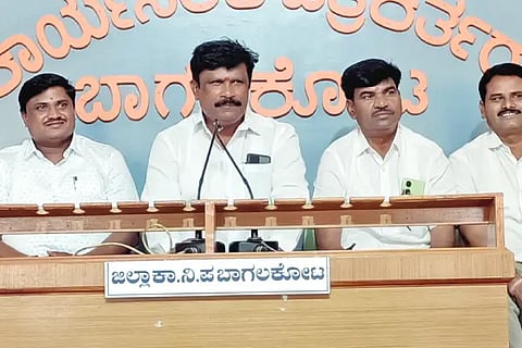 Give DCM post to Minister Thimmapura