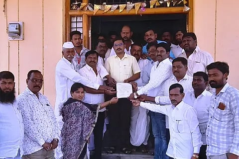 Let Devarhipparagi be in Vijayapura district
