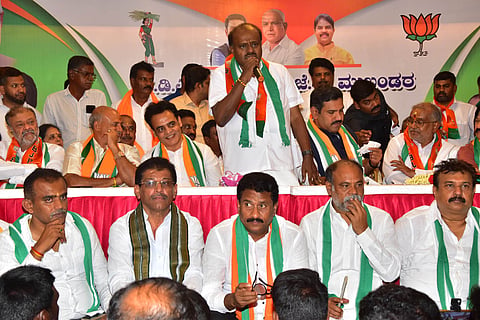 Former CM HDK criticism against the Congress Mandya