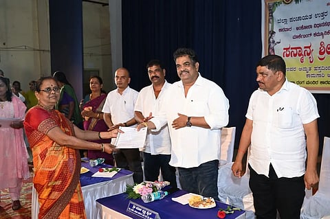 housing-scheme-distribution-program