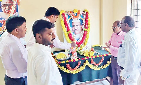 ಬಾಬೂಜಿ ಆದರ್ಶ ಮೈಗೂಡಿಸಿಕೊಳ್ಳಿರಿ
