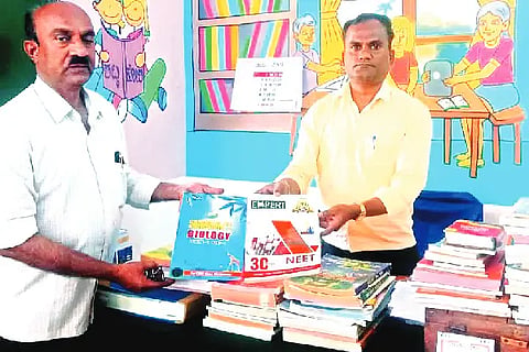 Jagaluru, Library, Book, Gift,