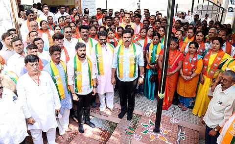 Raghu_06_BJP_Foundation_Day_@_BJP_Office (2)