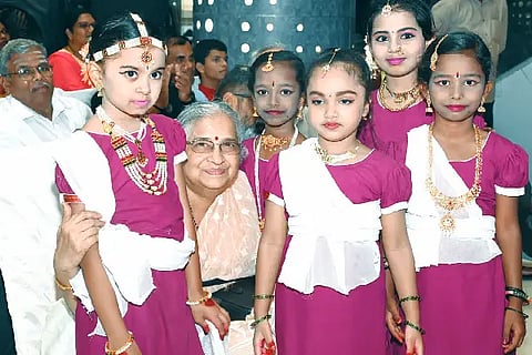 DR. SUDHA MURTHY