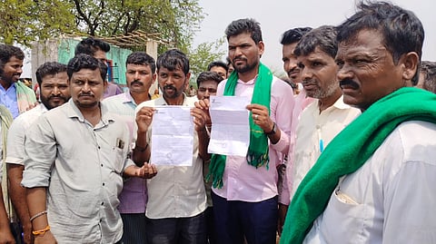 farmers protest in baganala village koppal district