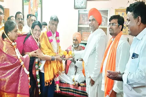 16 SRT 2