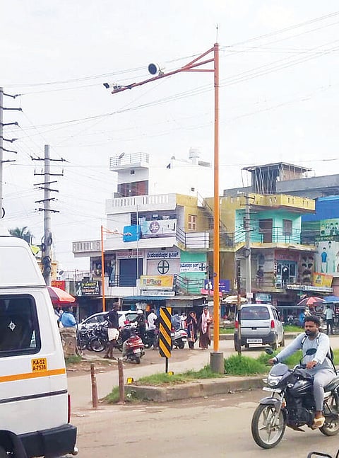 ಸಂಚಾರ ನಿಯಮ ಮುರಿದರೆ ದಂಡ ಖಚಿತ