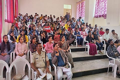 Students should be aware against drugs